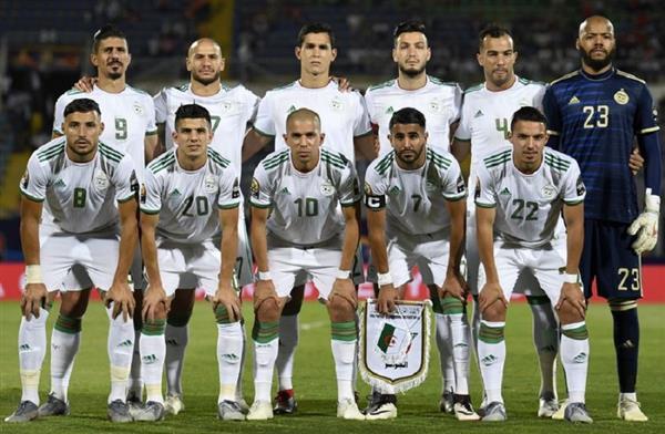 كوت ديفوار 2023 .. الجزائر تصل إلى "دوالا" استعدادا لمواجهة أوغندا في تصفيات إفريقيا