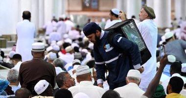 ماء زمزم المبارك يروى عطش زوَّار المسجد النبوي