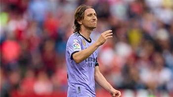 مودريتش يحسم قراره النهائي بشأن عرض الهلال السعودي الضخم