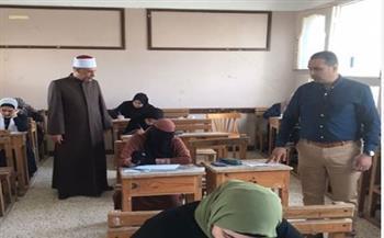 رئيس قطاع المعاهد الأزهرية يتفقد امتحانات الشهادة الثانوية بـ 14 معهدا في الجيزة