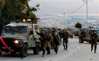   اشتباكات مسلحة عنيفة بين فلسطينيين وقوات الاحتلال على أطراف مخيم جنين