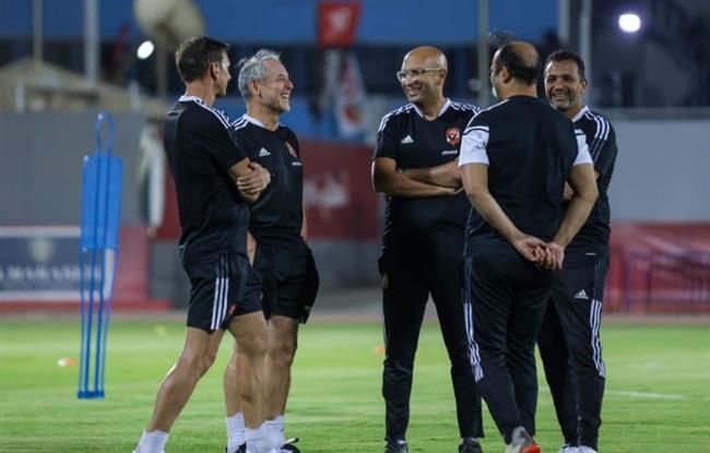 كولر يقود تدريبات الأهلي بعد العودة إلى مصر ‏
