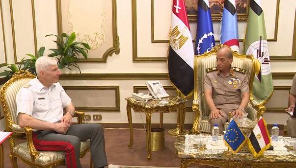 وزير الدفاع يلتقي رئيس اللجنة العسكرية للاتحاد الأوروبي