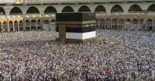في أول أيام ذي الحجة.. امتلاء صحن الطواف بالحجاج (فيديو)