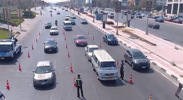 النشرة المرورية.. سيولة وانتظام في حركة السيارات بالقاهرة والجيزة