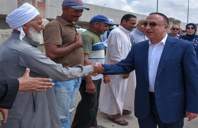 محافظ الإسكندرية يشهد إلقاء 600 ألف زريعة أسماك ببحيرة مريوط