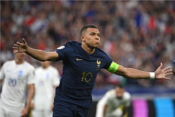 مبابي يقود فرنسا للفوز على اليونان بتصفيات يورو 2024