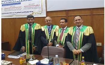 المستشار خفاجى يكشف أخطر قضايا العدالة الأسرية أثناء مناقشته رسالة دكتوراه لباحث يمني.. صور