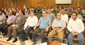 جامعة أسيوط تقيم حفل تكريم لرئيس الإدارة المركزية للشئون القانونية لبلوغه سن المعاش 