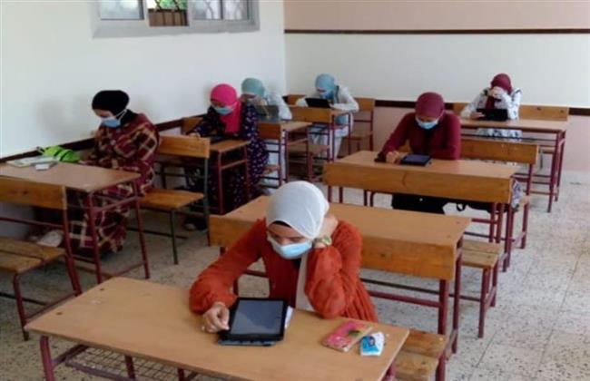 التعليم: ضبط حالة غش باستخدام الموبايل أثناء تأدية امتحان اللغة الفرنسية بنجع حمادي 