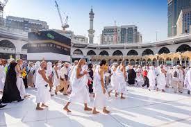 هل الحج يجب على الفور أم على التراخي ؟