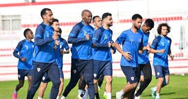 لاعبو الزمالك يخوضون تقسيمة فنية قوية 