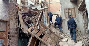   بالصور والأسماء.. مصرع وإصابة 6 أشخاص في انهيار منزل في قنا 