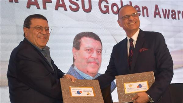 الاتحاد الأفريقي الآسيوي يتوج محمد فاروق بجائزة «AFASU» الذهبية