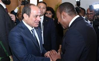 «القاهرة الإخبارية»: السيسي يصافح رئيس وزراء إثيوبيا على هامش قمة باريس