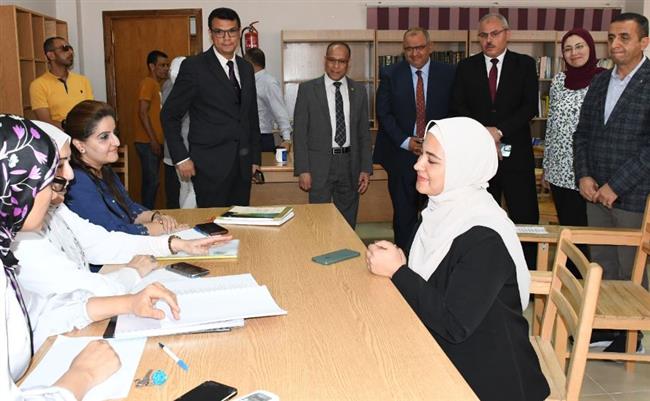 رئيس جامعة قناة السويس يستقبل المعيدات الجدد بكلية التربية الرياضية
