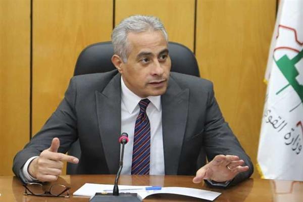 وزارة العمل تصدر كتابا دوريا بشأن تطبيق الحد الأدنى للأجور للعاملين بالقطاع الخاص