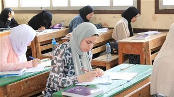 بعد غد.. طلاب الثانوية العامة يؤدون الامتحان في مادتي الجغرافيا والكيمياء