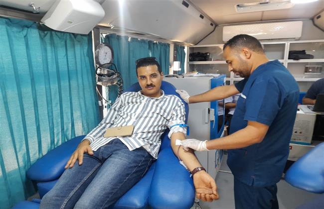 قنا..«الشعب الجمهوري» ينظم قافلة طبية مجانية بقرية البراهمة بقفط 