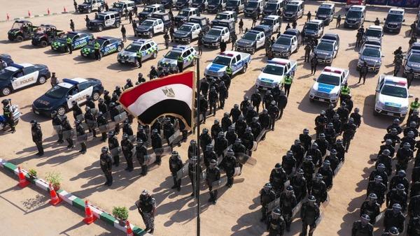 انتشار أمني مكثف بكافة المحاور والطرق الرئيسية لتأمين احتفالات عيد الأضحى