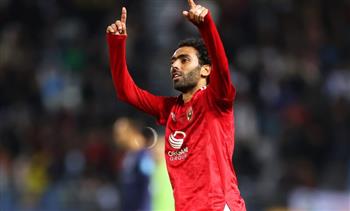   شوبير: حسين الشحات يجدد عقده مع الأهلي حتى 2026