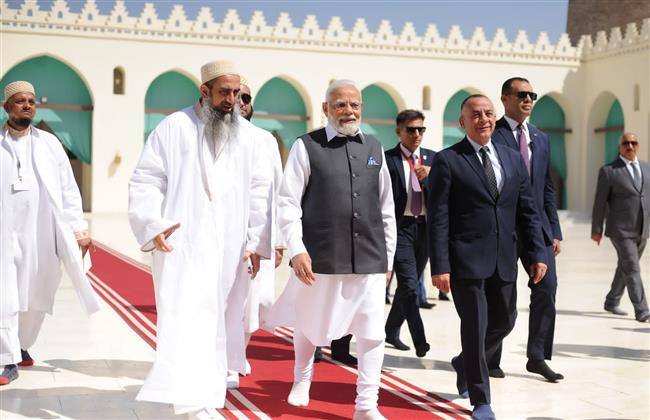 رئيس وزراء الهند يزور مسجد الحاكم بأمر الله بالقاهرة التاريخية.. صور