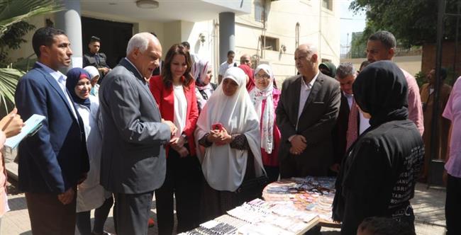 محافظ الجيزة يدشن مبادرة " 100 يوم صحة " من مركز صحه ميت عقبة بالعجوزة 