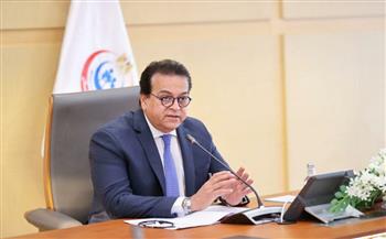   وزير الصحة يوجه برفع حالة الاستعداد في مستشفيات الإسكندرية لاستقبال أي إصابات من عقار ميامي المنهار