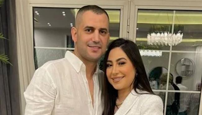 استمرار حبس هشام ربيع زوج المطربة بوسي 15 يومًا