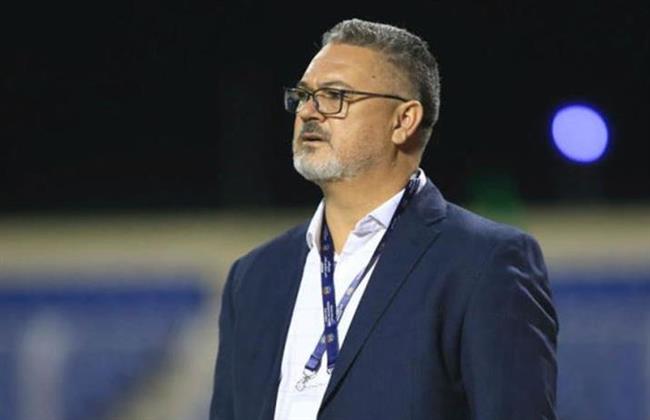 ميكالي يعترف بأزمة في الأولمبي المصري