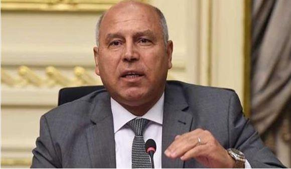 وزير النقل يشهد توقيع عقد تحديث وعمرة وإعادة تأهيل 280 جرار سكة حديد