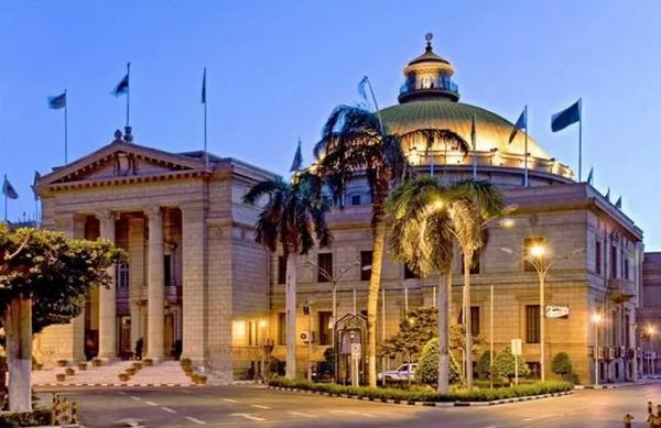 جامعة القاهرة تهنئ علماءها الفائزين بجوائز الدولة لعام 2022