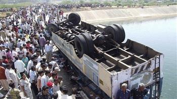   مصرع وإصابة 29 شخصا إثر سقوط شاحنة كانت تقلهم في نهر بوسط الهند
