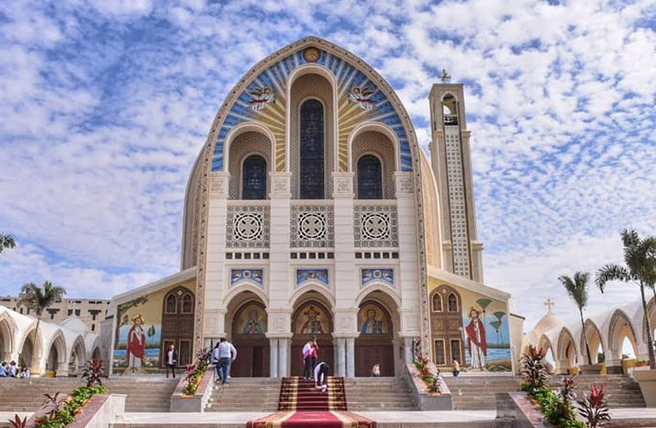 الكنيسة الأرثوذكسية تهنئ الرئيس السيسي وجموع المصريين بذكرى ثورة 30 يونيو