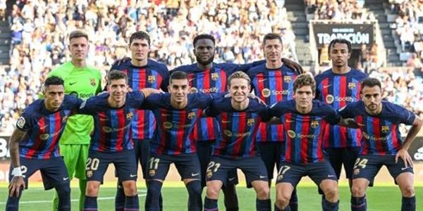 تراجع مفاجئ من برشلونة لتفادي رحيل لاعبه مجانا