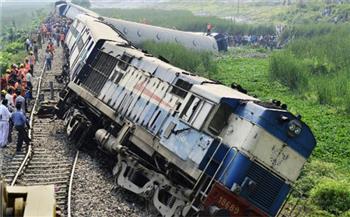   البحرين والإمارات تعزيان الهند في ضحايا حادث تصادم ثلاثة قطارات