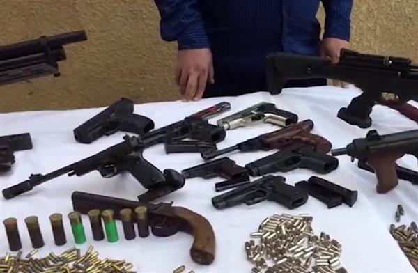 ضبط 15 سلاحا ناريا وتنفيذ 177 حكما قضائيا متنوعا في حملة أمنية موسعة بسوهاج