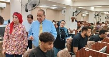 رئيس جامعة الأقصر يتفقد امتحانات السياحة والفنادق والآثار والفنون الجميلة