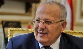 د. الخشت يتلقى تقريرًا حول عمل أقسام الطوارئ بمستشفيات قصر العيني أول أيام عيد الأضحى