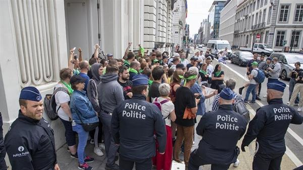 اعتقال أكثر من 60 شخصا فى بروكسل بعد أعمال شغب