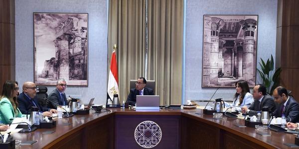 مدبولى يستعرض أهم مستجدات مشروعات المنطقة الاقتصادية لقناة السويس
