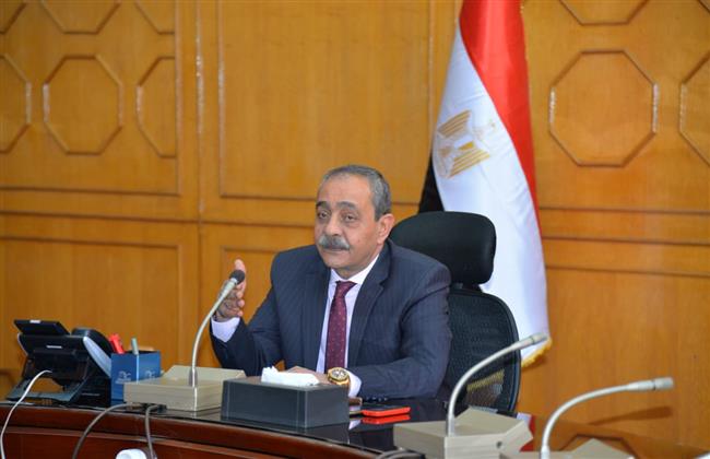محافظ الإسماعيلية يوجه ببحث ودراسة أسباب العنف ضد المرأة