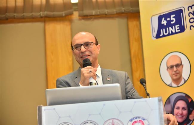 رئيس جامعة أسيوط يفتتح المؤتمر السنوي الثاني عشر لقسم الأمراض الصدرية بكلية الطب