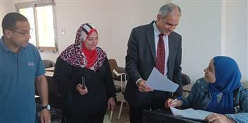  نائب رئيس جامعة أسوان يتابع امتحانات الفصل الدراسي الثاني بكلية الآثار 