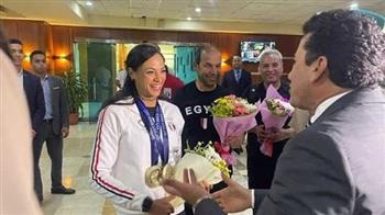   وزير الرياضة يهنئ بسنت حميدة بذهبية ملتقى «هينجلو» لألعاب القوى 