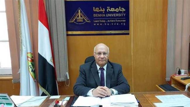 رئيس جامعة بنها يواصل تفقد سير الامتحانات بالجامعة الأهلية بالعبور