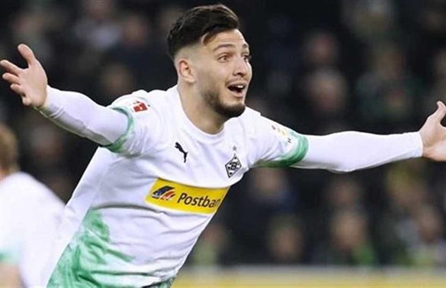الجزائري «بن سبعيني» في بروسيا دورتموند لمدة 4 مواسم