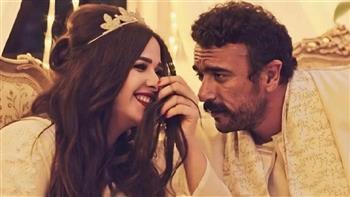 أحمد العوضي: لو غِرت على ياسمين عبد العزيز هتخانق