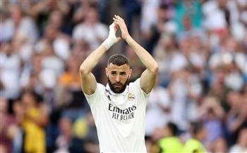 «بنزيما» مودعاً ريال مدريد: الريال أفضل ناد في التاريخ