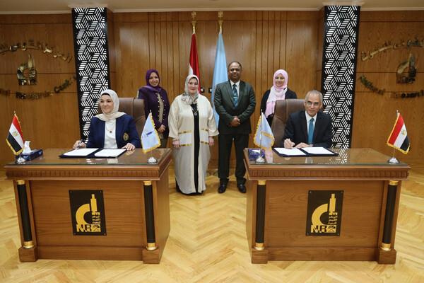 «القومى للبحوث» يوقع بروتوكول مع جامعه الأزهر للتعاون فى المجالات الأكاديمية والمهنيه